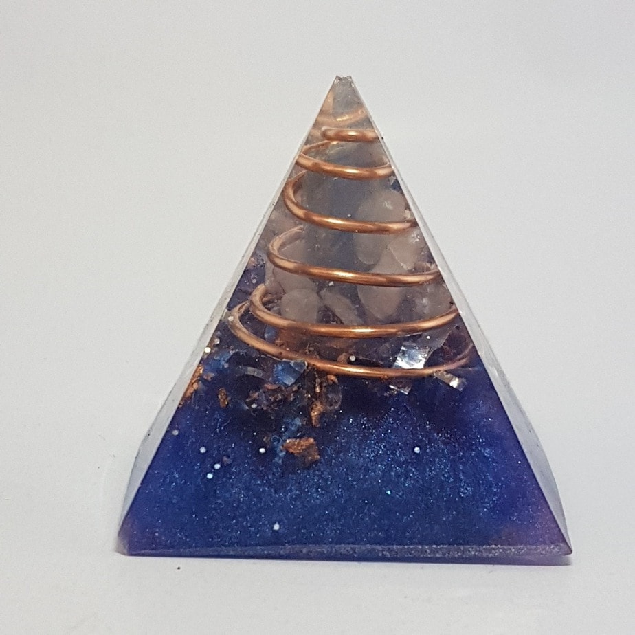 Kyanite Klean Quartz and Copper Orgoneit Pyramid 4cm 1