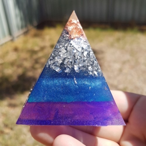 Silver Mountain OrgoneIt Orgonite Pyramid 6cm 1