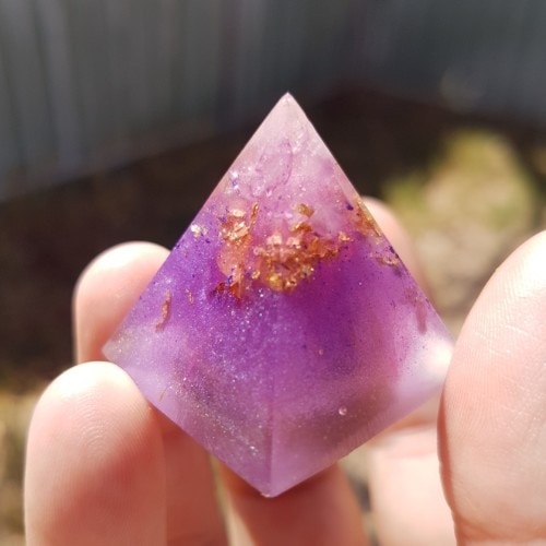Purple Rain OrgoneIt Orgonite Pyramid 3cm