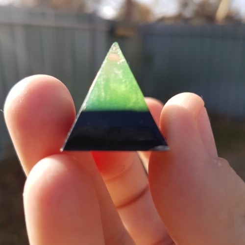 Fluorite Haze OrgoneIt Orgonite Pyramid 2cm 1