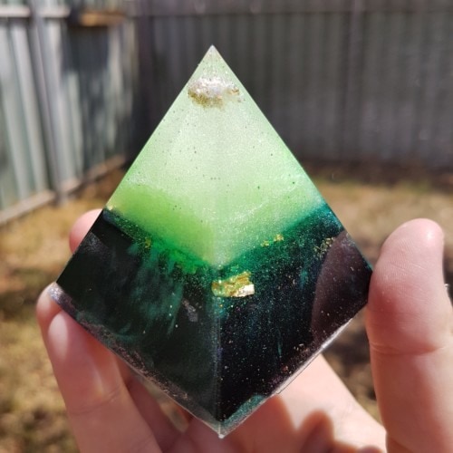 La Luna Moonstone OrgoneIt Orgonite Pyramid 6cm