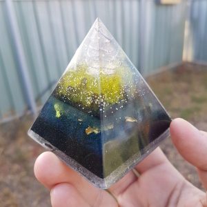 Lime Shake OrgoneIt Orgonite Pyramid 6cm