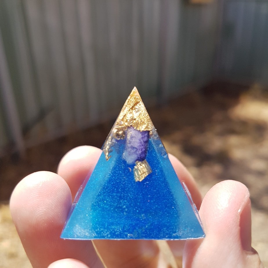 Frozen Orgone Orgonite Pyramid 3cm 1