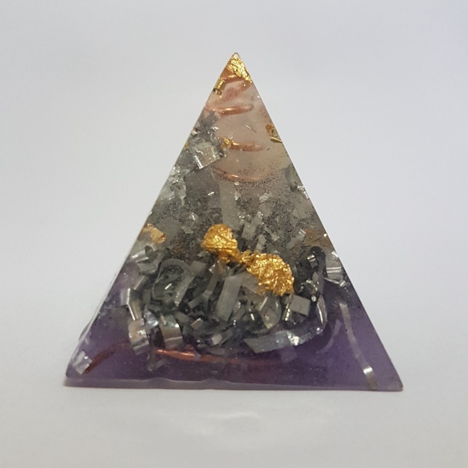 Purple Hazing Copper Quartz and Gold Orgone Pyramid 4cm 1