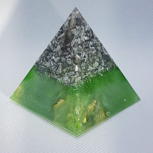 Take a Leap Orgone Orgonite Pyramid 6cm