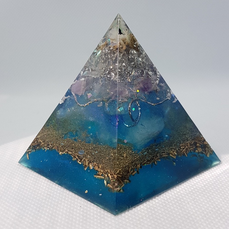 Phased Array Orgone Orgonite Pyramid 6cm