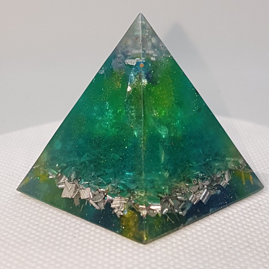 Underwater Ripples Orgone Orgonite Pyramid 4cm