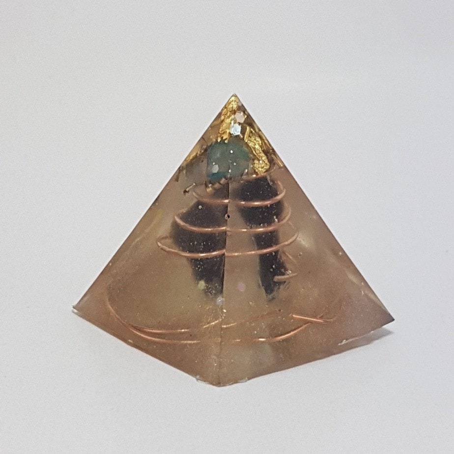Illusions Orgonite Pyramid 3cm