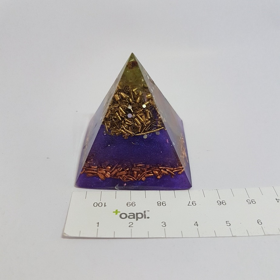 Made from Stars Orgone Orgonite Pyramid 4cm 3