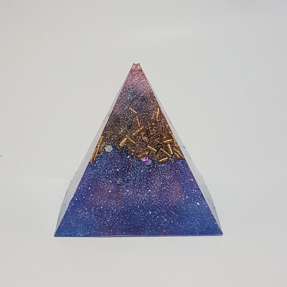 Deep Freeze Orgonite Pyramid 3cm 1