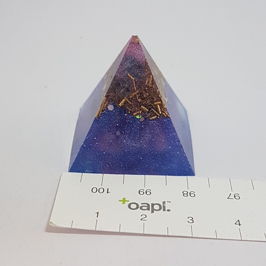 Deep Freeze Orgonite Pyramid 3cm 3