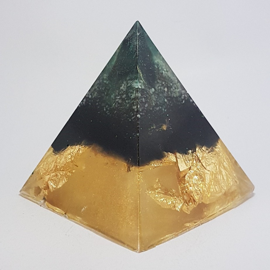 Wonder Fluorite Obsidian Shungite OrgoneIt Orgonite Pyramid 5cm