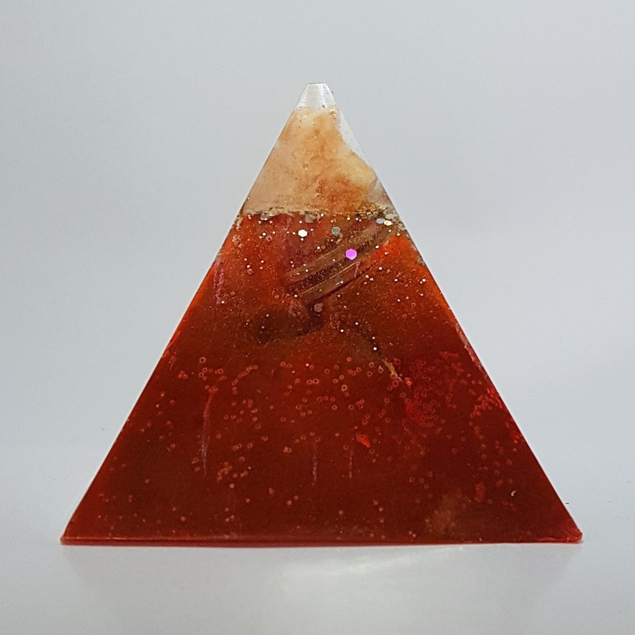 Minds Fire Orgone Orgonite Pyramid 6cm 1