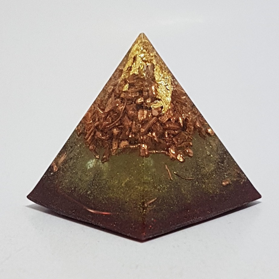 Copper Heart Orgonite Pyramid 3cm