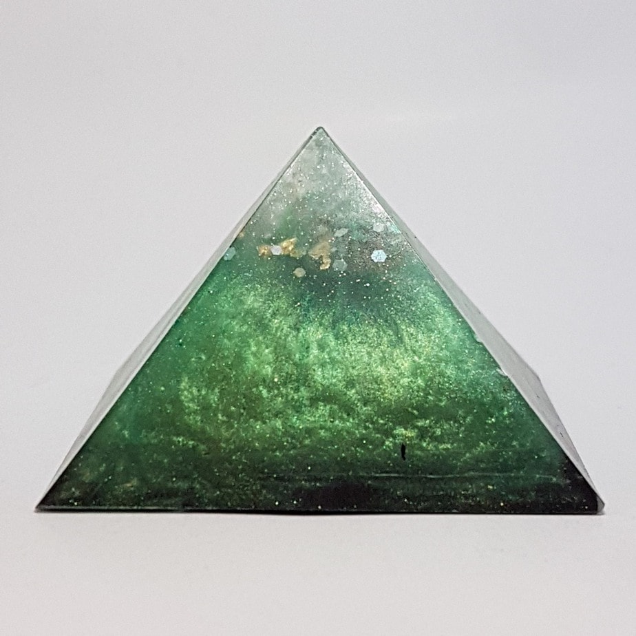 Photosynthesis Orgonite Pyramid 5cm Giza 1