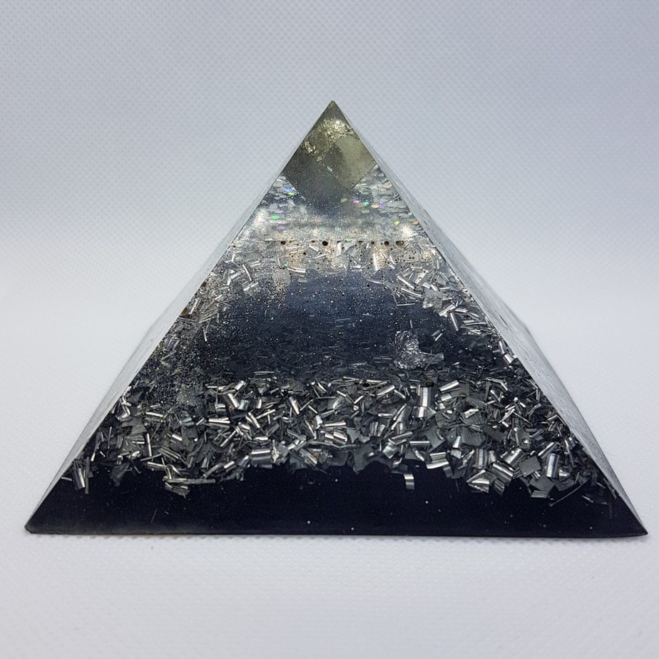 Asteroid Field Orgonite Orgone Pyramid 9.5cm 1