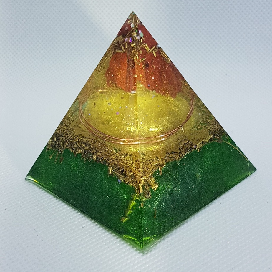 Terrafirma Orgone Orgonite Pyramid 6cm