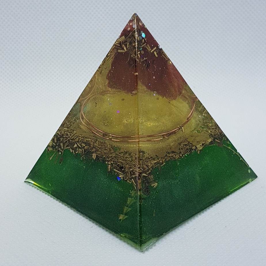 Terrafirma Orgone Orgonite Pyramid 6cm 1
