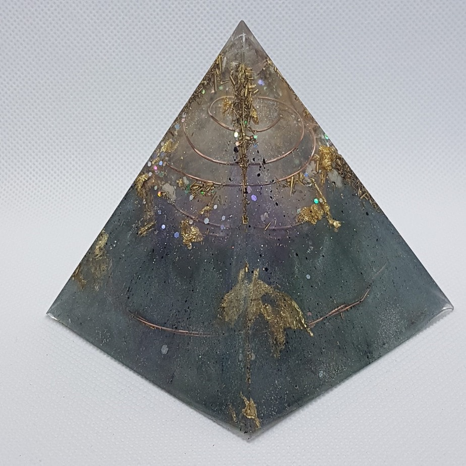 Millenium Orgone Orgonite Pyramid 8cm 1
