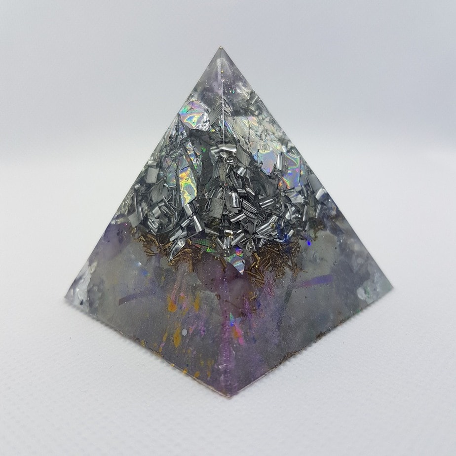 Kanchenjunga Orgone Orgonite Pyramid 5cm