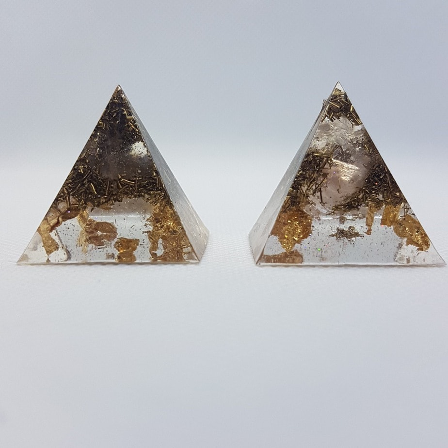 Twin Peaks Gold Orgonite Pyramid 2 x 3cm 2