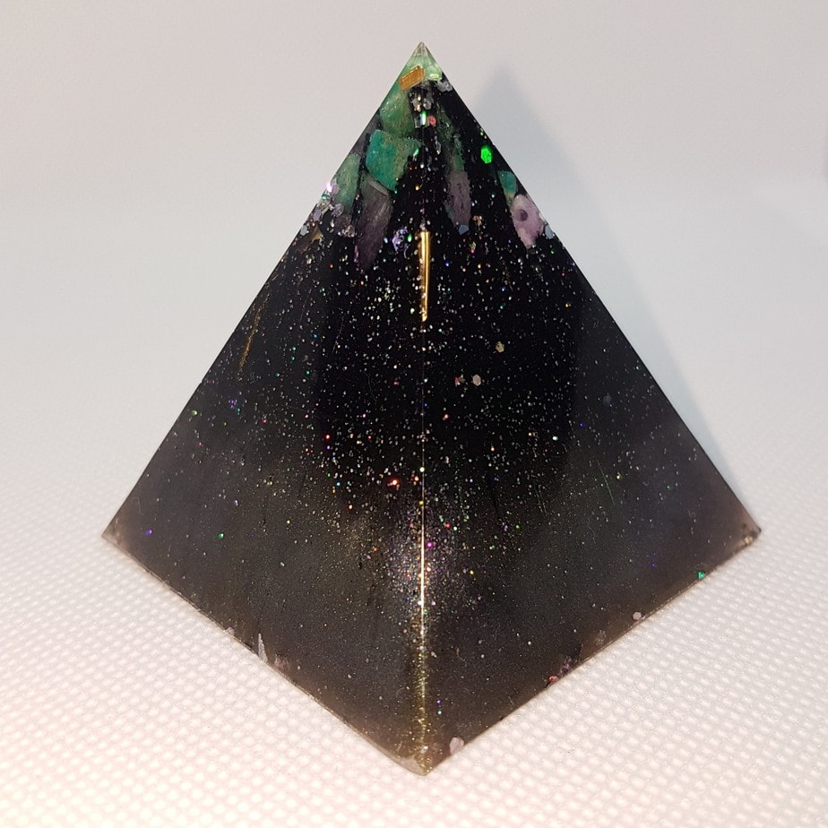 New Life Orgone Orgonite Pyramid 6cm