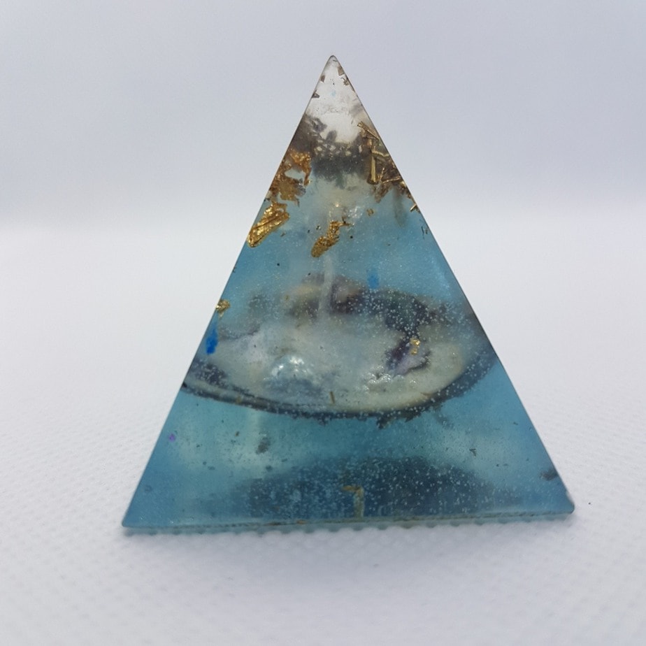 Sea Currents Orgone Orgonite Pyramid 4cm 2