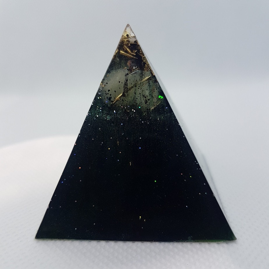 Dark Matter Orgone Orgonite Pyramid 5cm 1