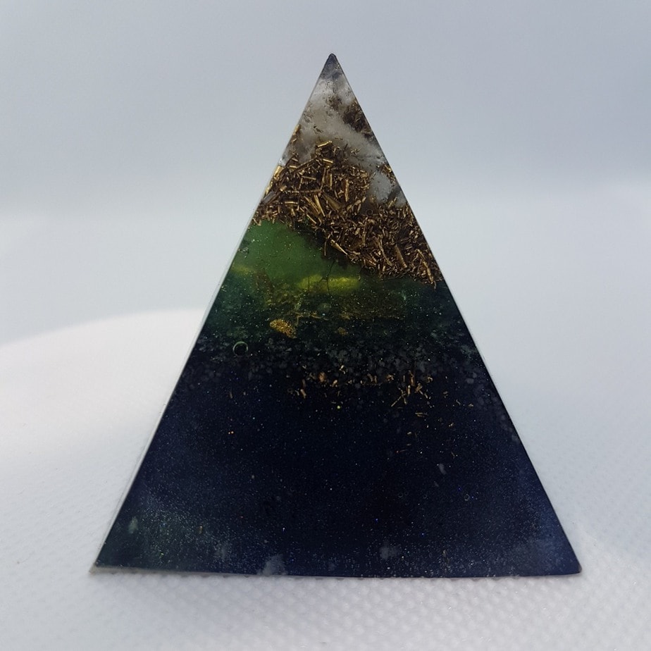 Amargosa Star Orgone Orgonite Pyramid 5cm 1
