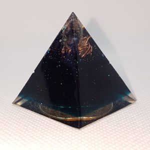 Reach High Orgone Orgonite Pyramid 4cm