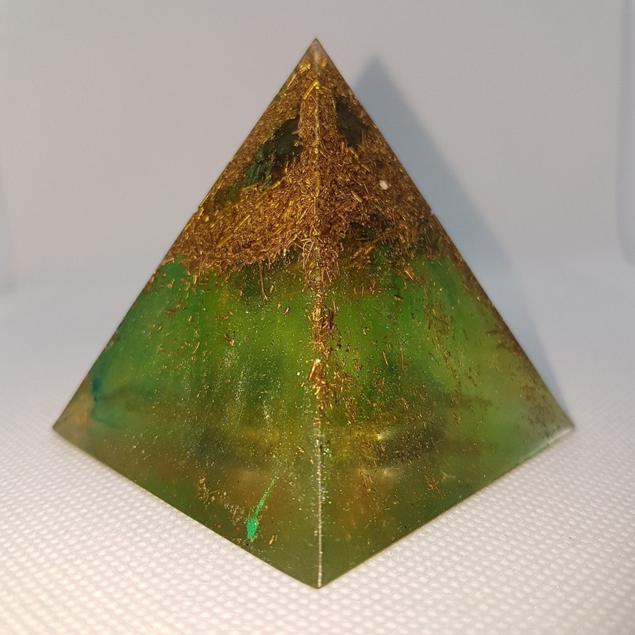 StarGate Orgone Orgonite Pyramid 6cm
