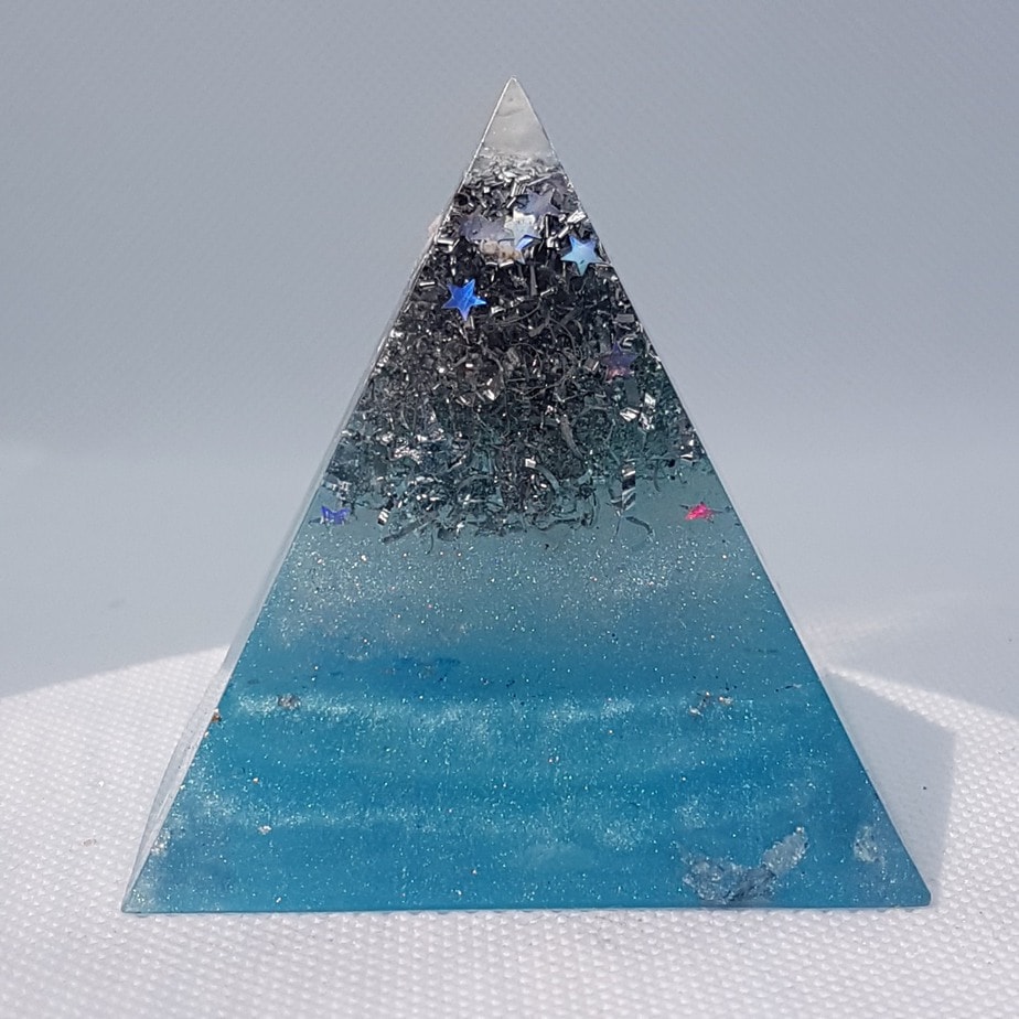 Pearls of Wisdom Orgone Orgonite Pyramid 6cm 1
