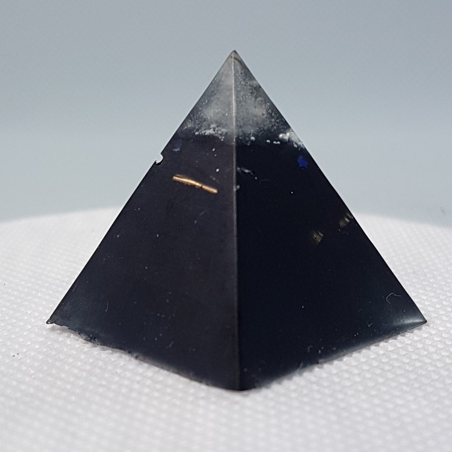 Protectoriser Orgone Orgonite Pyramid 3cm - Herkimer Diamonds, Quartz Point, Brass Alloy and Gold to help aid with EMF and RF protection