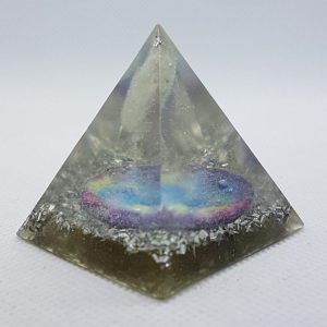 Mirrored Realities ORgone Orgonite Pyramid 4cm