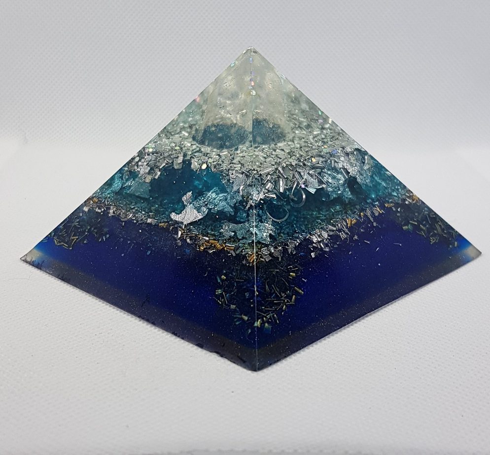 Theia Silver Quartz OrgoneIt Orgonite Pyramid 9.5cm