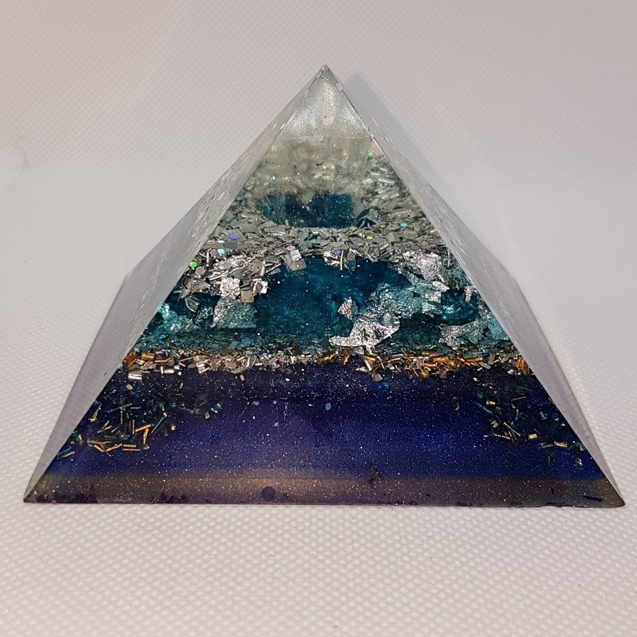 Theia Silver Quartz OrgoneIt Orgonite Pyramid 9.5cm 1