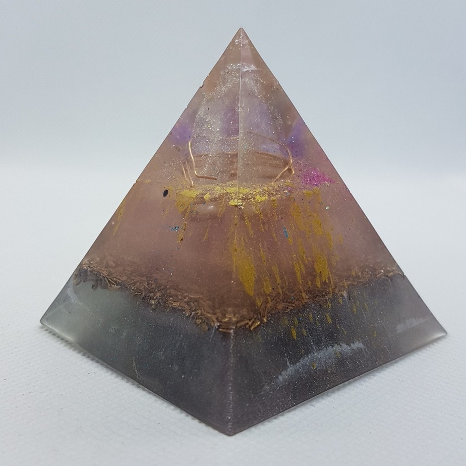 Mystical Worlds Orgone Orgonite Pyramid 6cm
