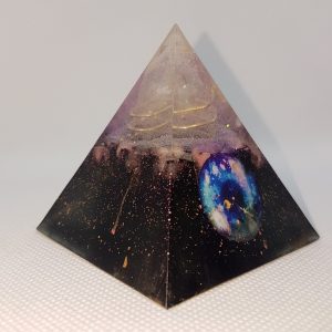 Sanhacat Orgone Orgonite Pyramid 6cm - Brass wrapped Quartz Point, on a layer of Howlite, Rose Quartz, and Moonstone, with Shungite and Tourmaline and hologram