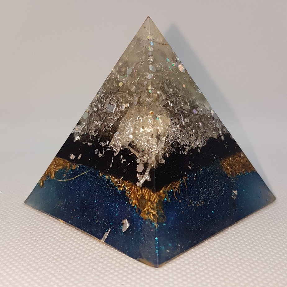Sedimentary Layers Orgone Orgonite Pyramid 6cm - Gorgeous and profound Herkimer Diamonds, mixed with pure silver, on a layer of Shungite, then Brass for EMF assistance