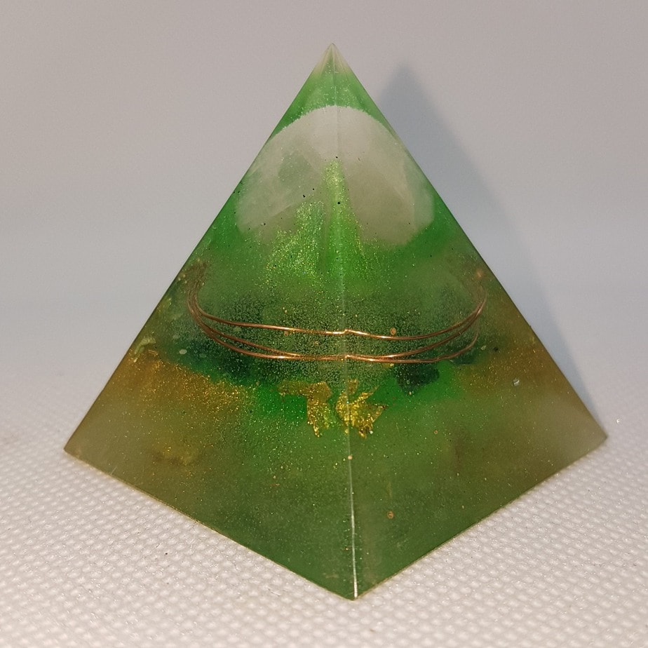 Fresh Starting Orgone Orgonite Pyramid 5cm - Rose Quartz in a warm copper embrace, with 24 Carat Gold and Herkimer Diamonds