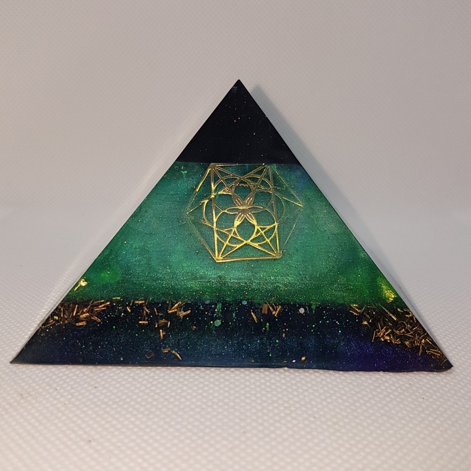 Transformation Orgonite Orgone Pyramid 9.5cm 1