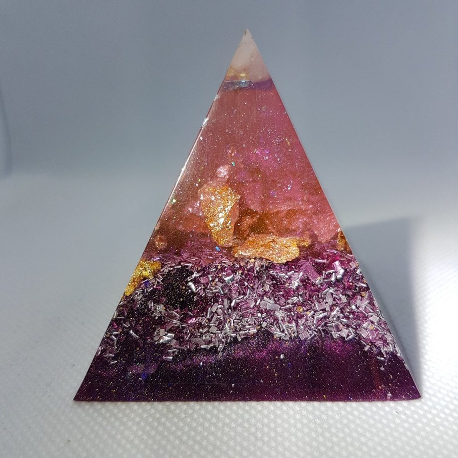 Mauve Perfection Orgone Orgonite Pyramid 6cm 1
