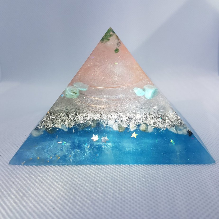 Holy Giza Green Adventurine Turquoise Rose Quartz Pyramid 9.5cm 1
