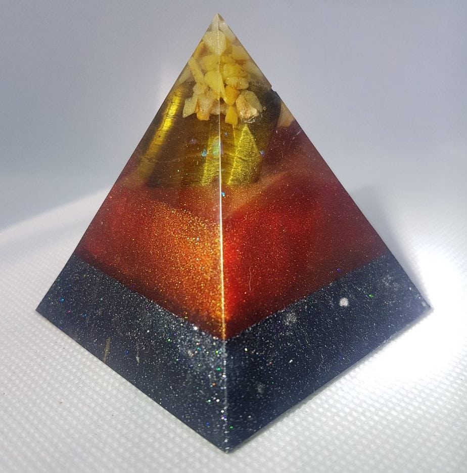 Callisto Moon Orgone Orgonite Pyramid 6cm