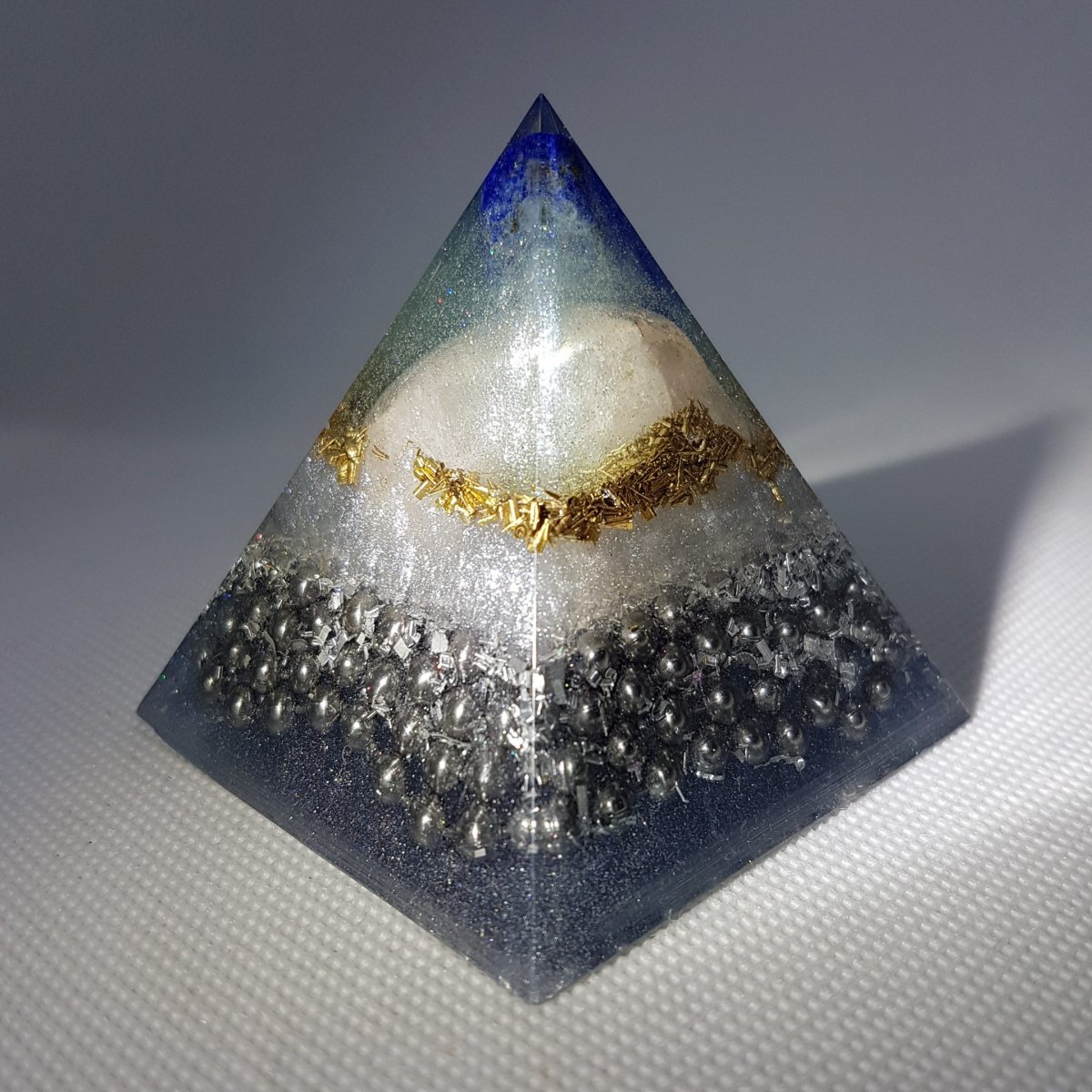 Unchained Brilliance Orgone Orgonite Pyramid 6cm 3