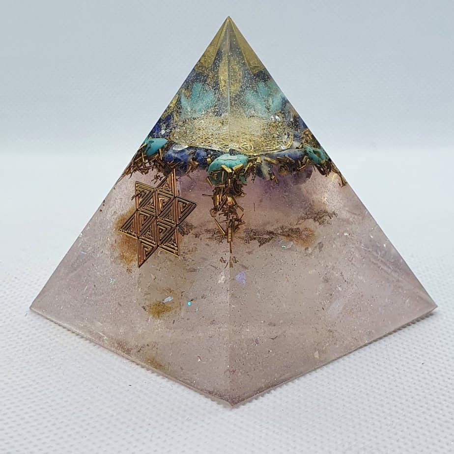 Hope Eternal Turquoise Orgone Orgonite Pyramid 6cm - Sacred Geometry times two! Turquoise, Friggen beautiful Lapis Lazuli, over brass and then two opposite pointed clear Quartz points, for cardinal point alignment