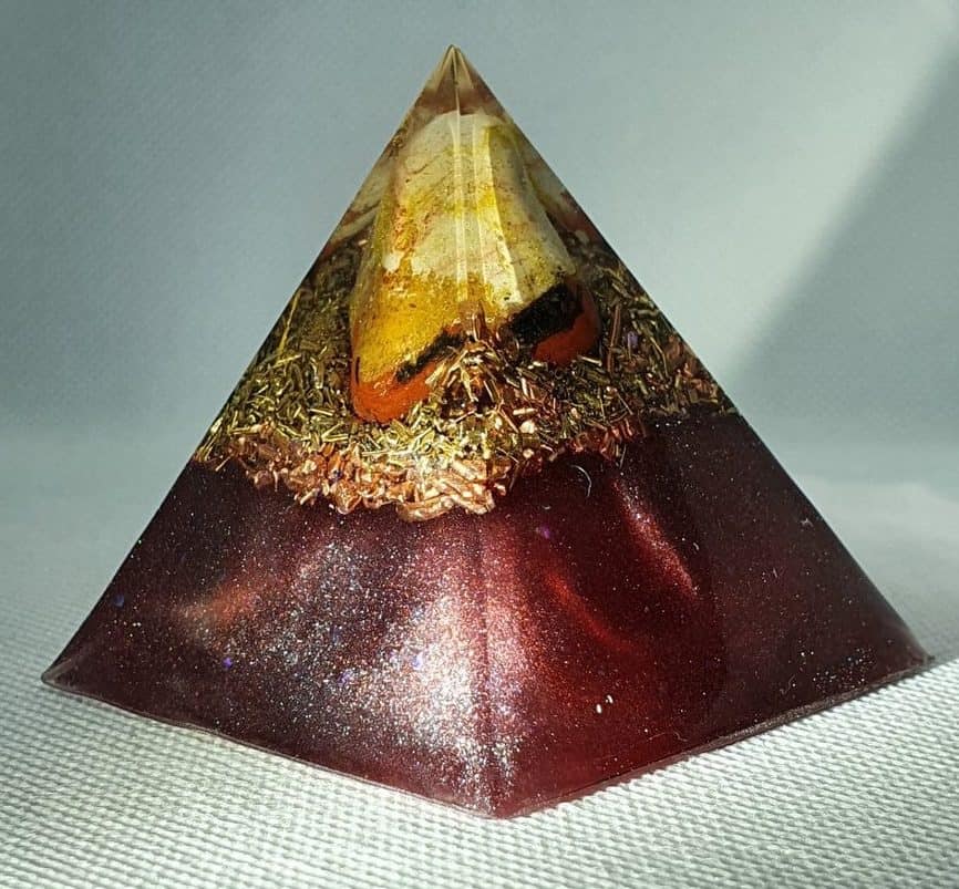 Neanderthal Dreaming Orgone Orgonite Pyramid 6cm - Polymorphic Jasper, herkimer Diamonds, Brass and Copper, with a lovely quartz at the base