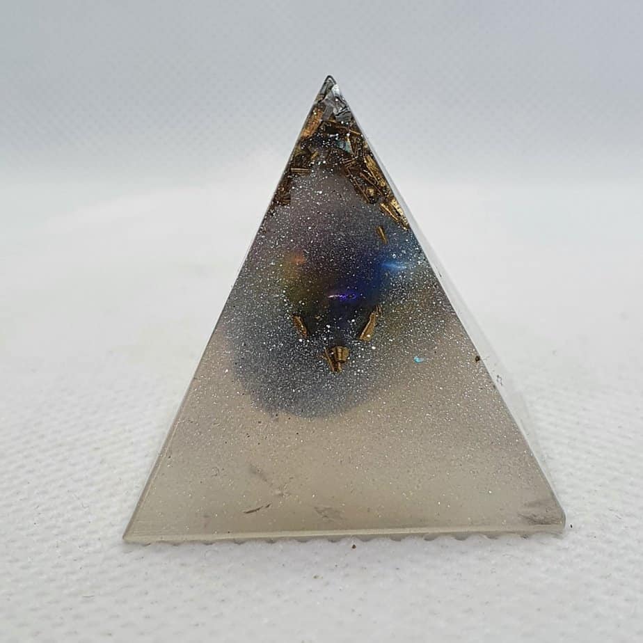 Smoke and Mirrors Orgone Orgonite Pyramid 3cm 2