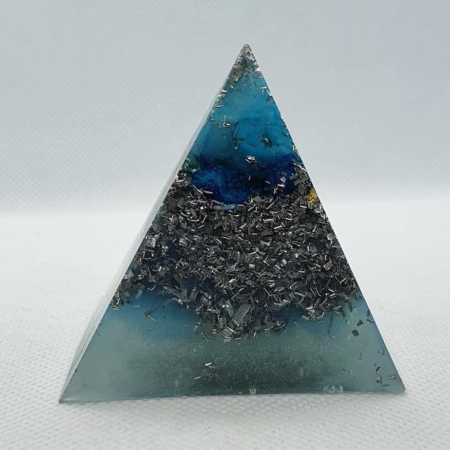 Beyond Blue Orgone Orgonite Pyramid 6cm 1