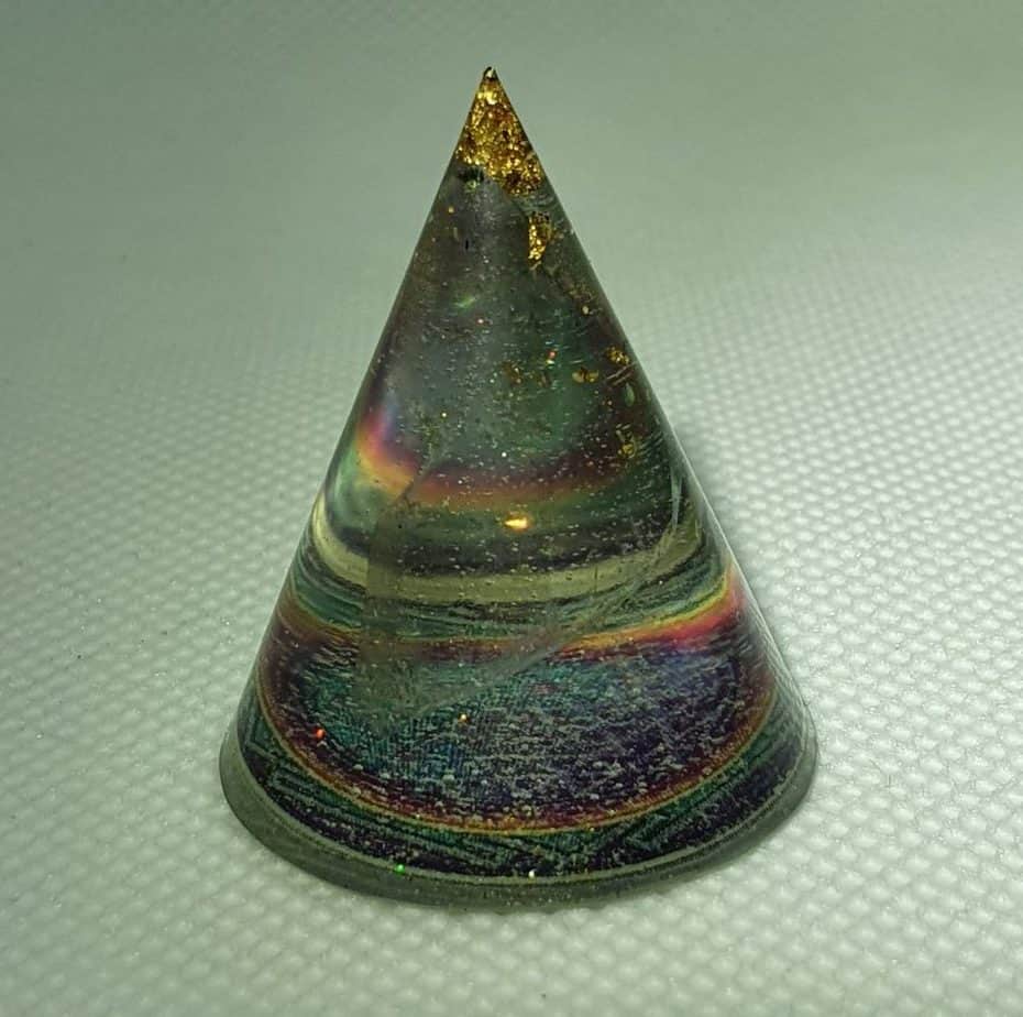 Orgonite Cone 3cm | Orgonite Power - An Clear Quartz Point with 24 carat gold on top of a Sri Yantra Sacred Geometry